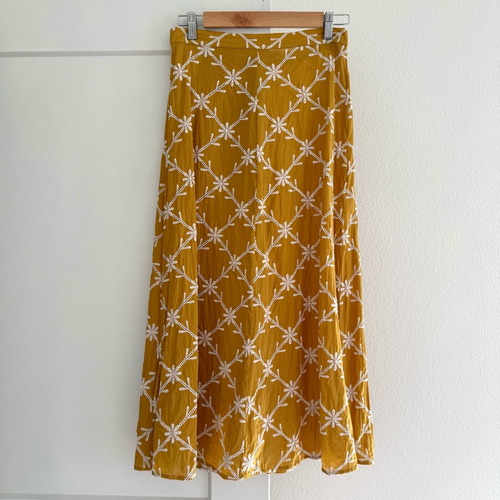 ZARA Yellow A-Line Floral Embroidered Skirt